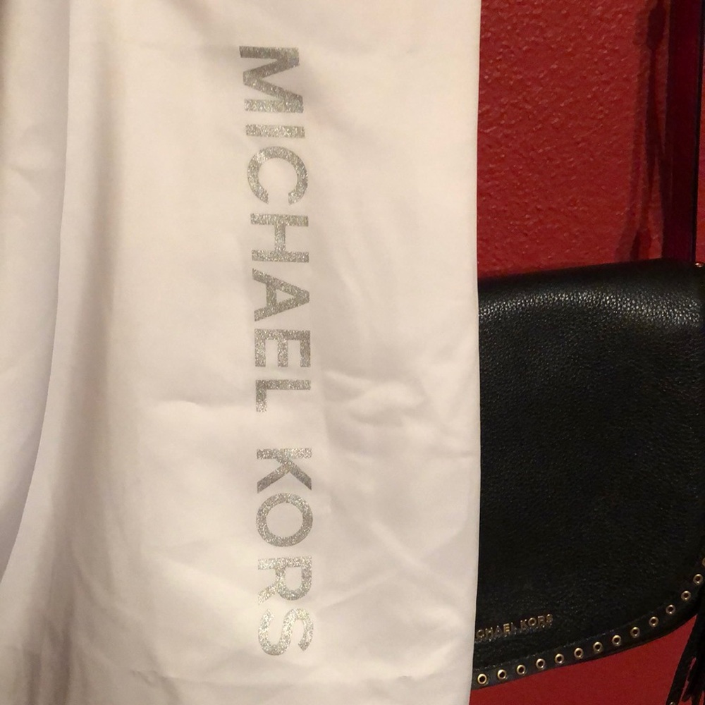 MK Handbag - Picture 5 of 5